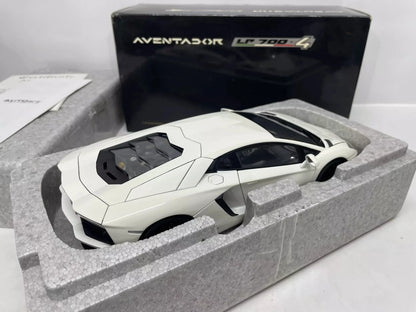 Autoart 1:18 Aventador LP700-4 White Simulation Limited Edition All Open Alloy Metal Static Car Model Toy Gift
