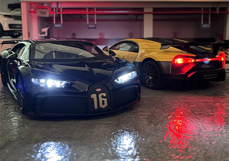 Bugatti Chiron 1:18 PUR SPORT Alloy Sports Model Diecast Metal Racing Car Vehicle Model Sound and Light SimulationToy Gift
