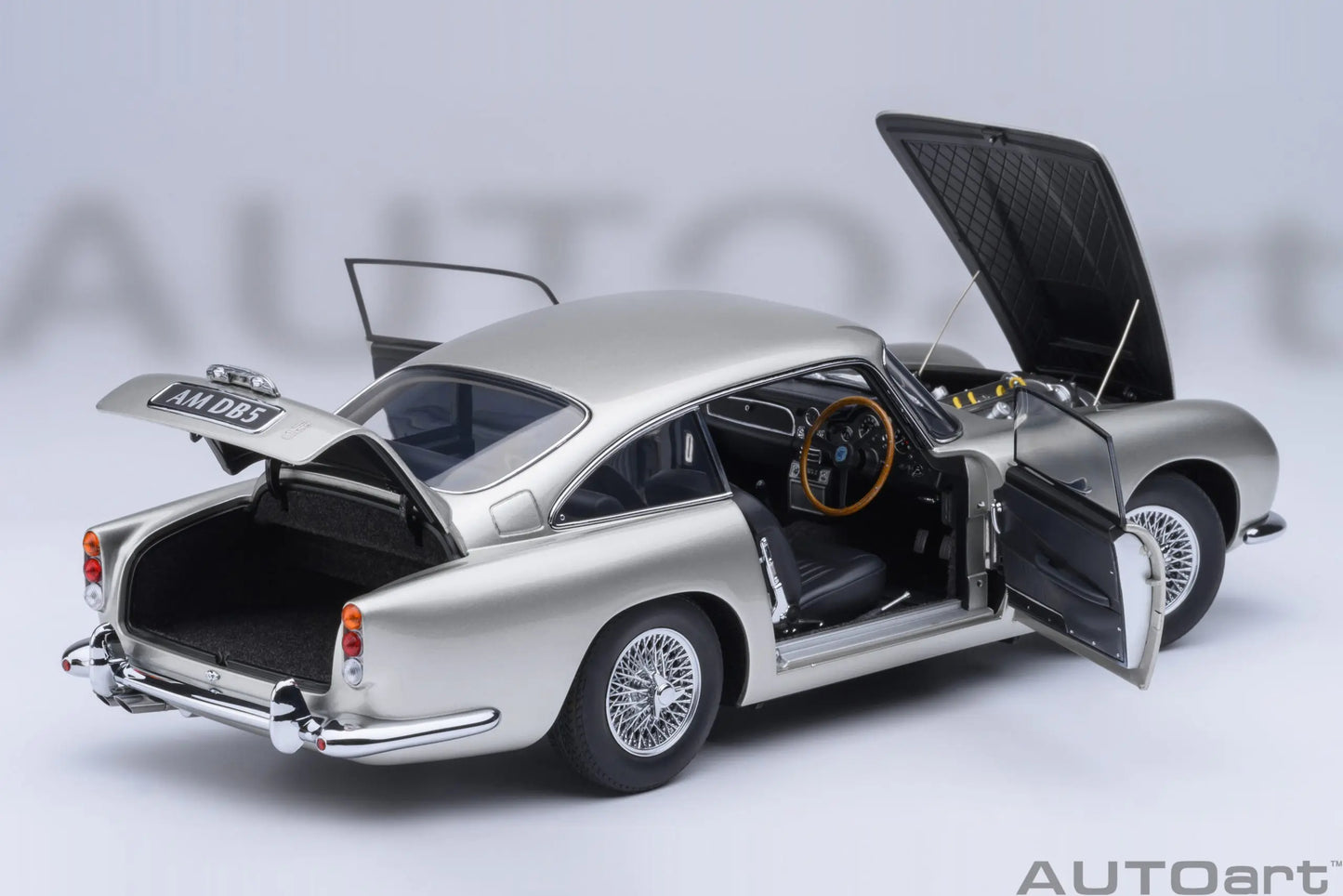 Autoart 1/18 ASTON MARTIN DB5  ABS 007/Goldfinger Bond , door full open sports car model static decoration collection