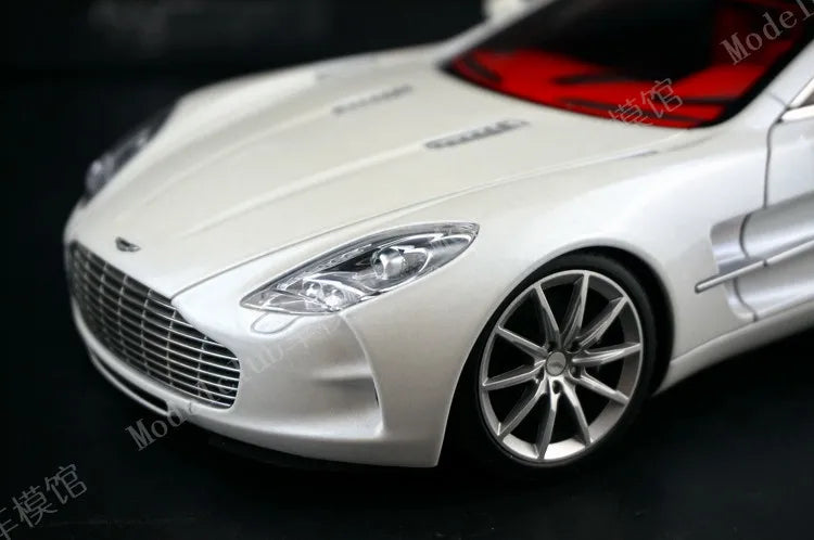 Autoart 1:18 One-77 Simulation Limited Edition All Open Alloy Metal Static Car Model Toy Gift