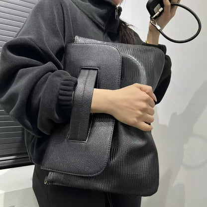 Ladies' fashionable retro snake patterned handbag with high capacity and detachable shoulder strap, single shoulder bag