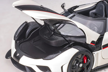 AUTOart model 1/18 Scale New  Koenigsegg Regera car model Static Decorative Items Holiday Gift Collection