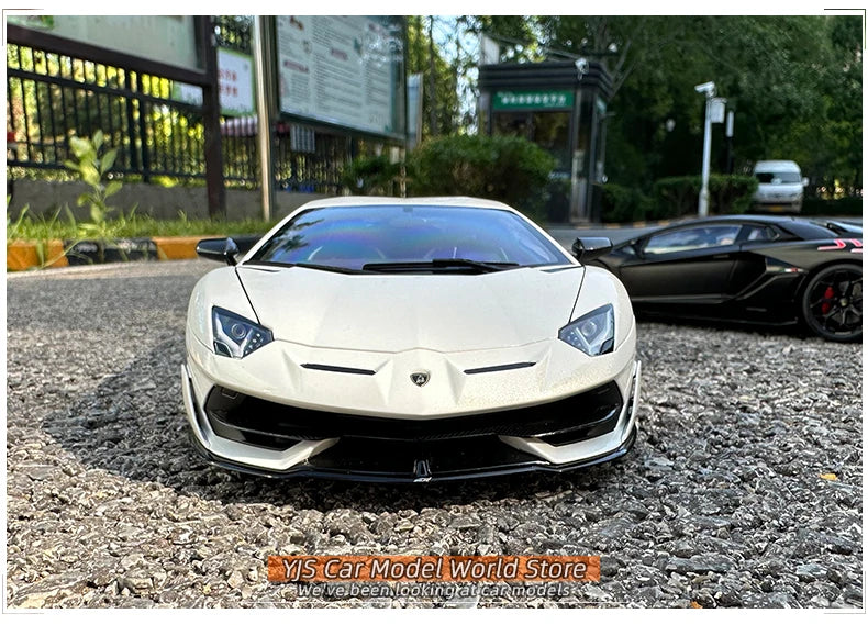 AUTOART 1/18 Lamborghini Aventador SVJ Car Model