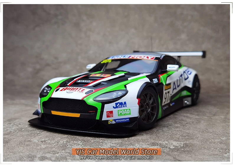 AUTOART Edition 1/18 Aston Martin VANTAGE V12 BATHURST 12HOUR #97 2015 Racing Car Model