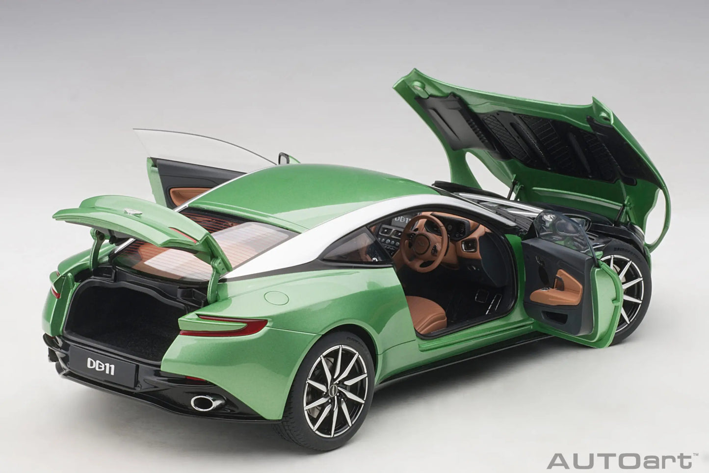 AUTOART New model 1/18 scale Aston Martin DB11  Sports car model Static display Collection Holiday gift