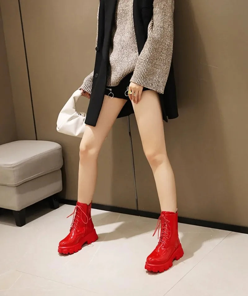 High End Women Boot Fashion Patent Leather Ankle Boots Exquisite Lace Platform Boots for Woman Luxury Designer Shoes Botas Mujer