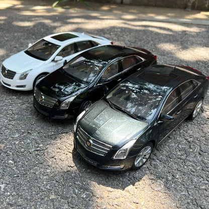 Cadillac XTS Car Model,1:18  2014 Diecast Model for Collections Display and Gift