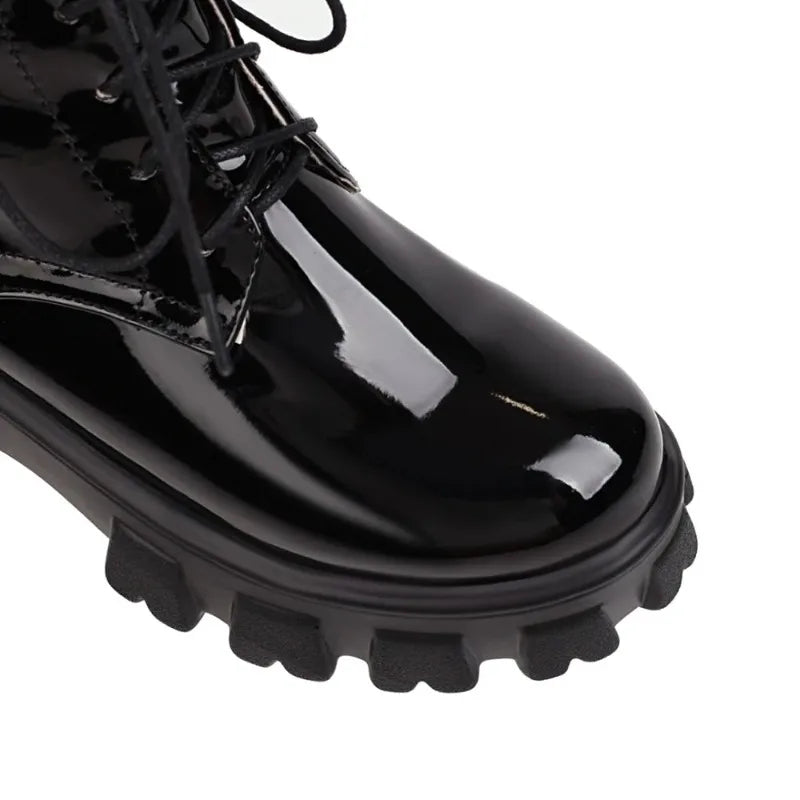 High End Women Boot Fashion Patent Leather Ankle Boots Exquisite Lace Platform Boots for Woman Luxury Designer Shoes Botas Mujer