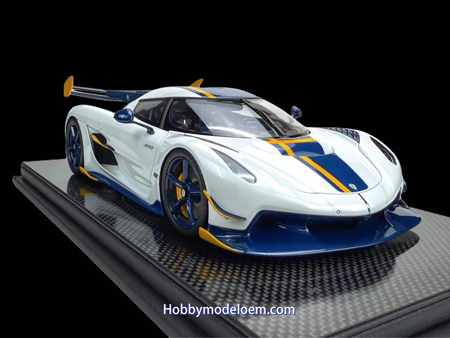 Frontiart New Release 1：18 Koenigsegg Jesko Crystal White Resin Model Car