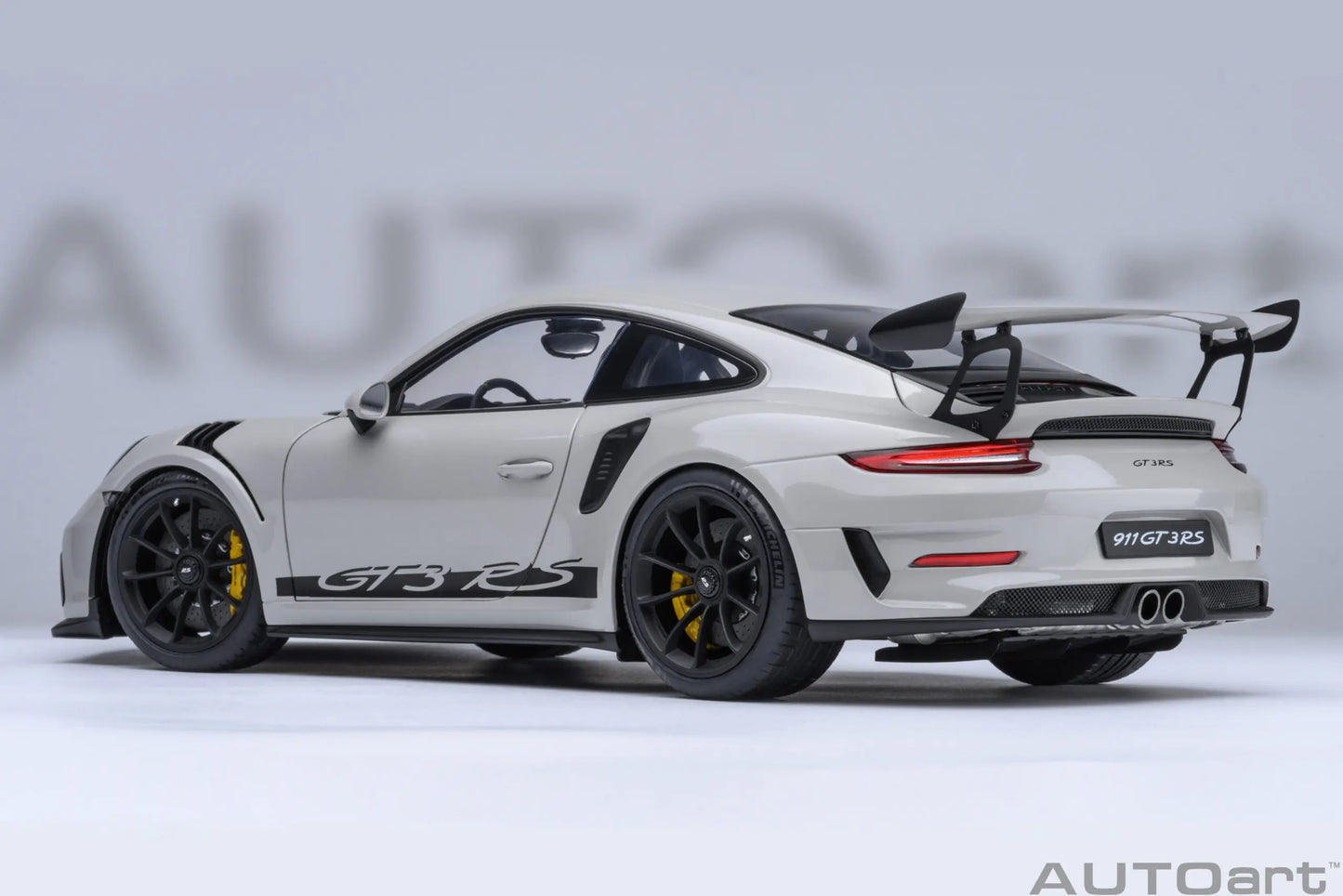 AUTOART 1/18 Scale New Porsche 911 (991.2) GT3 RS Weissach Package Car model Sports car Static collection