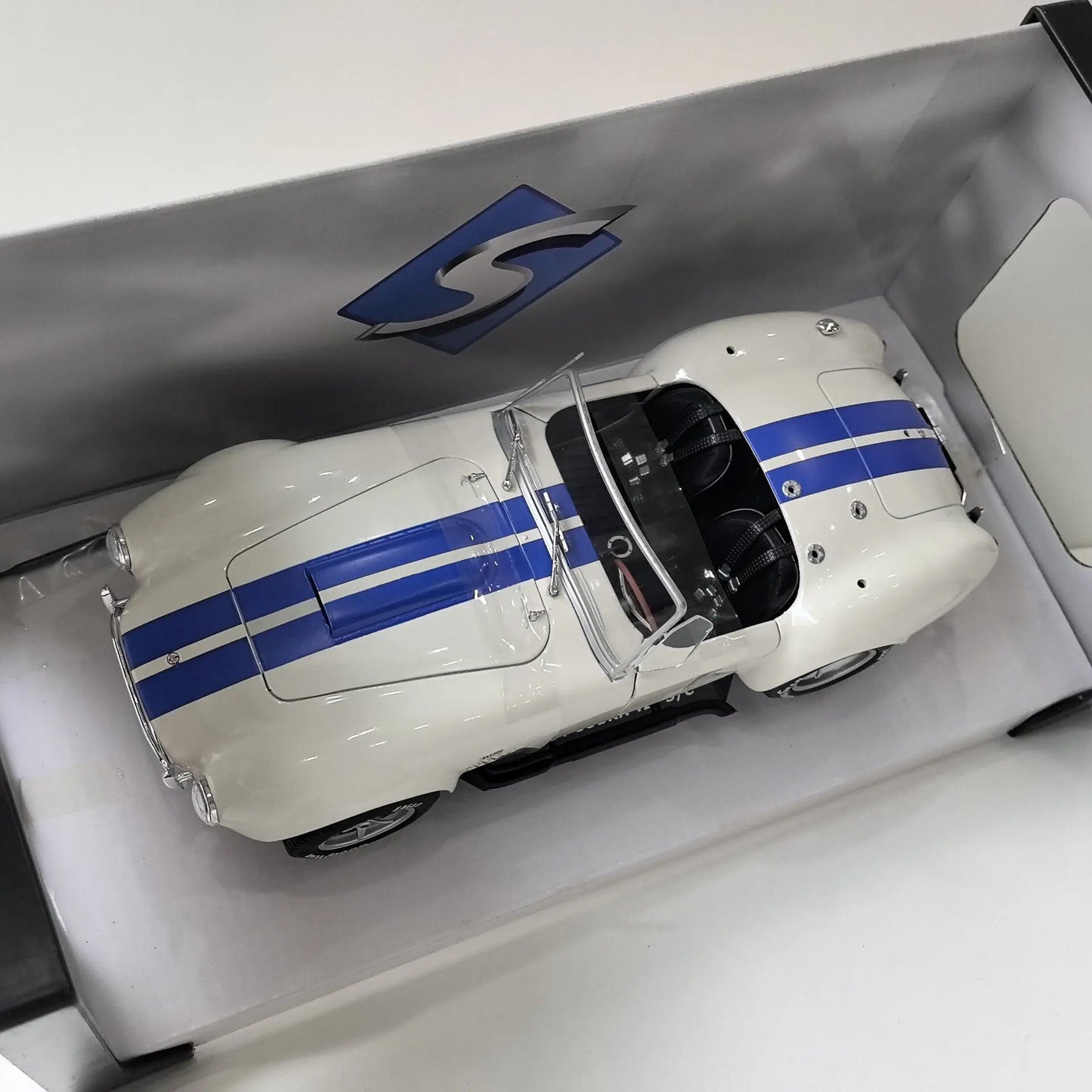 Diecast SOLIDO 1/18 Scale SHELBY COBRA 427 S/C 1965 S2 Alloy Car Model
