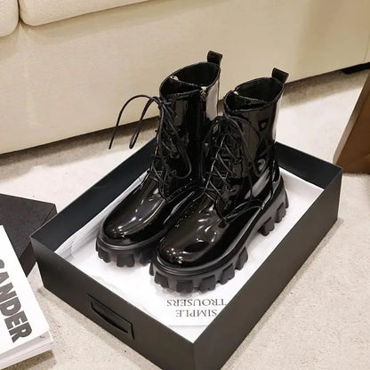 High End Women Boot Fashion Patent Leather Ankle Boots Exquisite Lace Platform Boots for Woman Luxury Designer Shoes Botas Mujer
