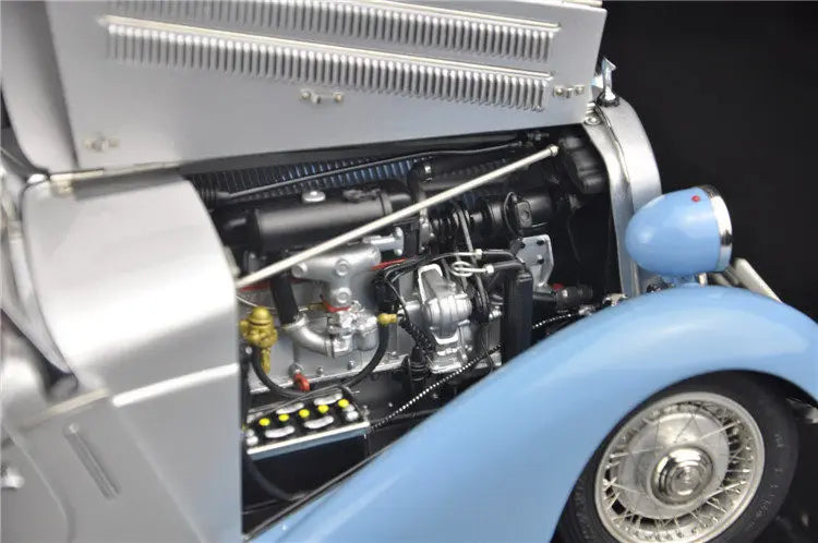 CMC 1:18 225 Roadster 1935 Simulation Limited Edition All Open Alloy Metal Static Car Model Toy Gift