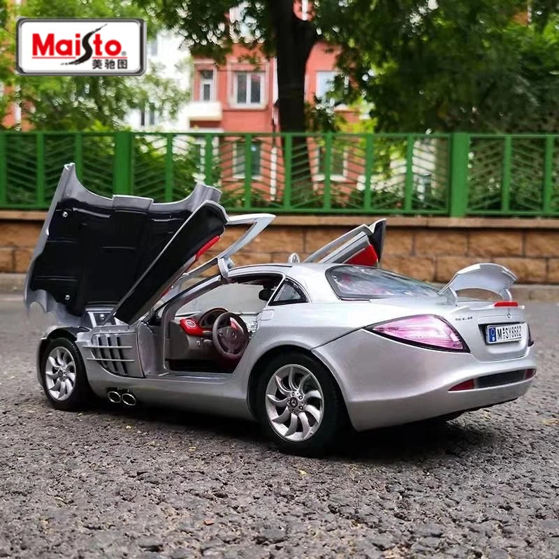 Mercedes-Benz SLR McLaren 1:18 Alloy Car Model Diecasts Metal Toy Sports Car Model Simulation Collection Gifts