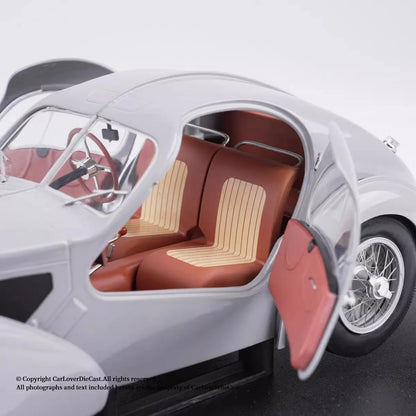 Solido 1/18 Bugatti Atlantic Type 57 SC 1937 Diecast Vehicle Model with Two Open Doors Limited Edition Cars Gifts