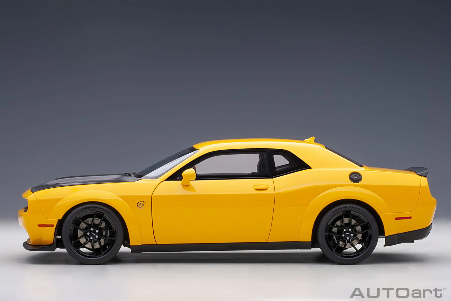 AUTOart 1/18 Dodge Challenger SRT 2023 Hellcat Widebody 2018 Car model Static model sports car birthday gift