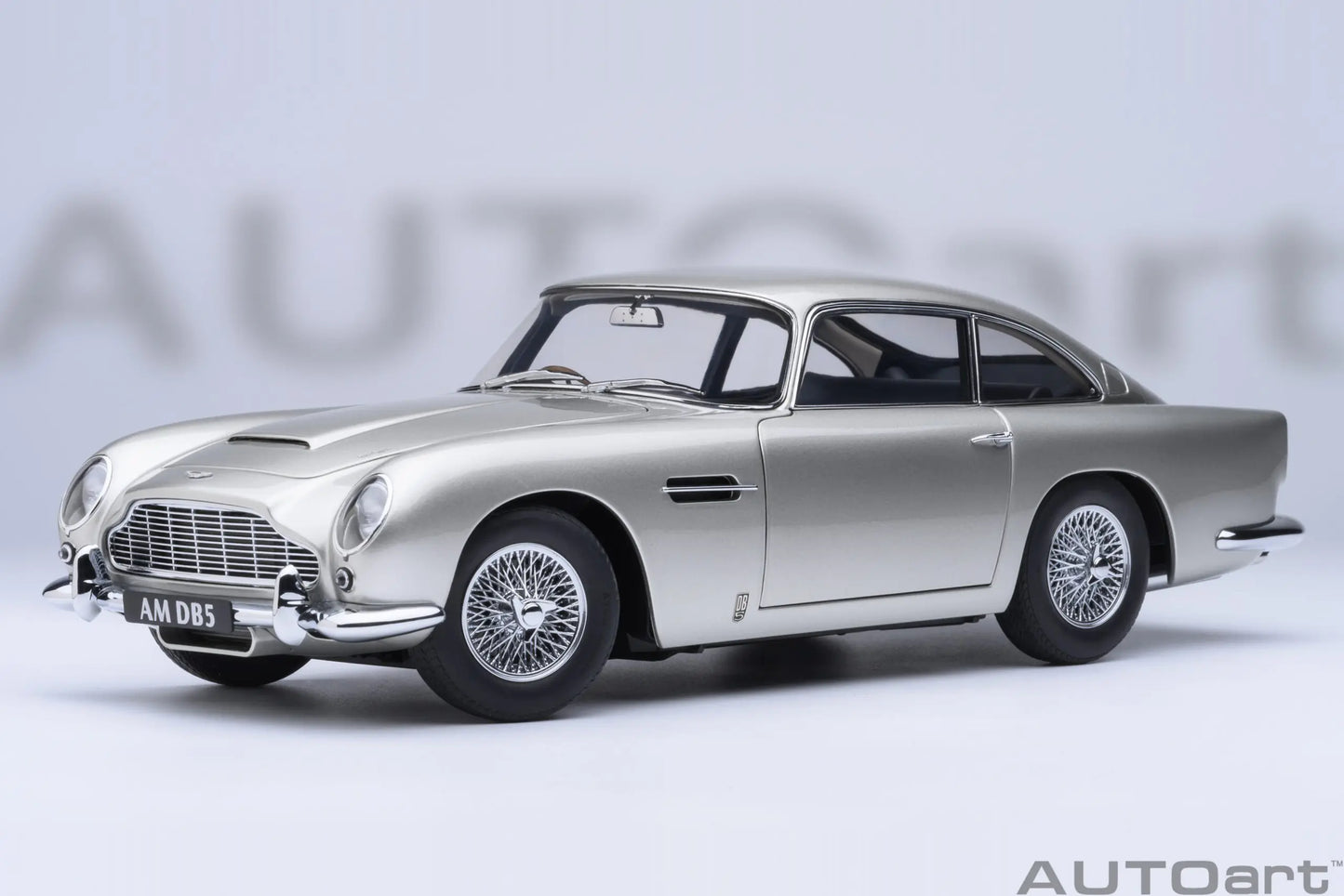 Autoart 1/18 ASTON MARTIN DB5  ABS 007/Goldfinger Bond , door full open sports car model static decoration collection