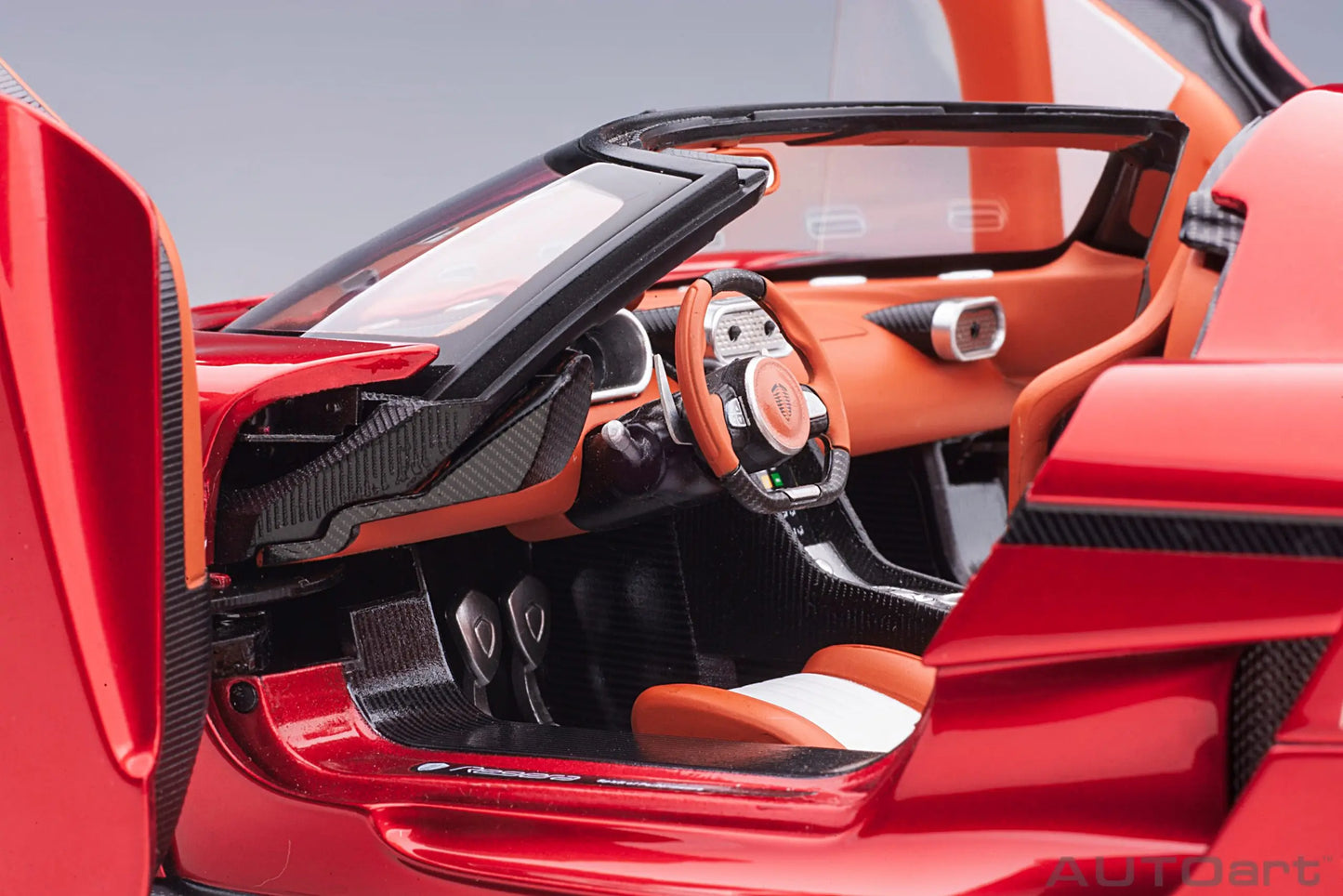AUTOart model 1/18 Scale New  Koenigsegg Regera car model Static Decorative Items Holiday Gift Collection