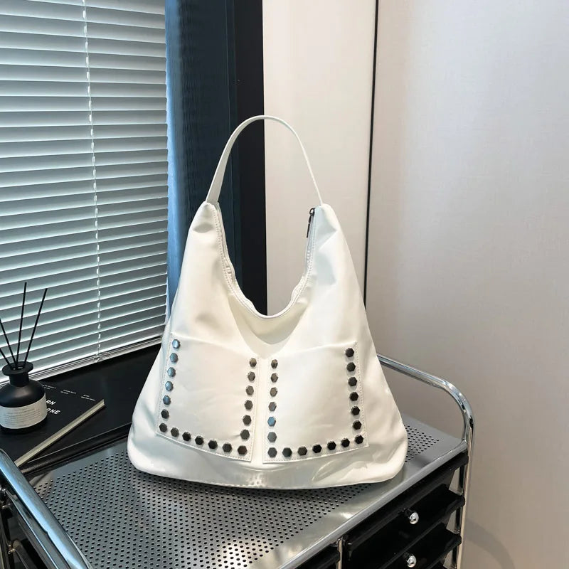 Retro Rivet Ladies Underarm Bag Fashion Girls Trend PU Leather Shoulder Bag Simple Design Style Large Capacity Women's Tote Bag