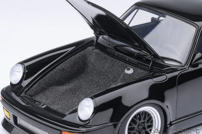 AUTOART 1/18 PORSCHE 911 (930) Turbo Car Model