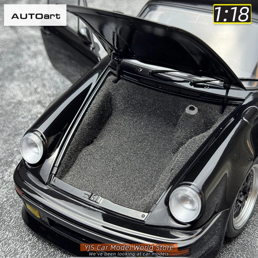 AUTOART 1/18 PORSCHE 911 (930) Turbo Car Model