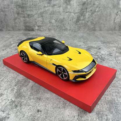 Bburago 1/18 Ferrari 12 Cilindri Car Model