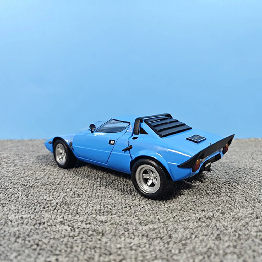 WELLY 1/18 Lancia Stratos HF (Tipo 829) 1975 Car Model