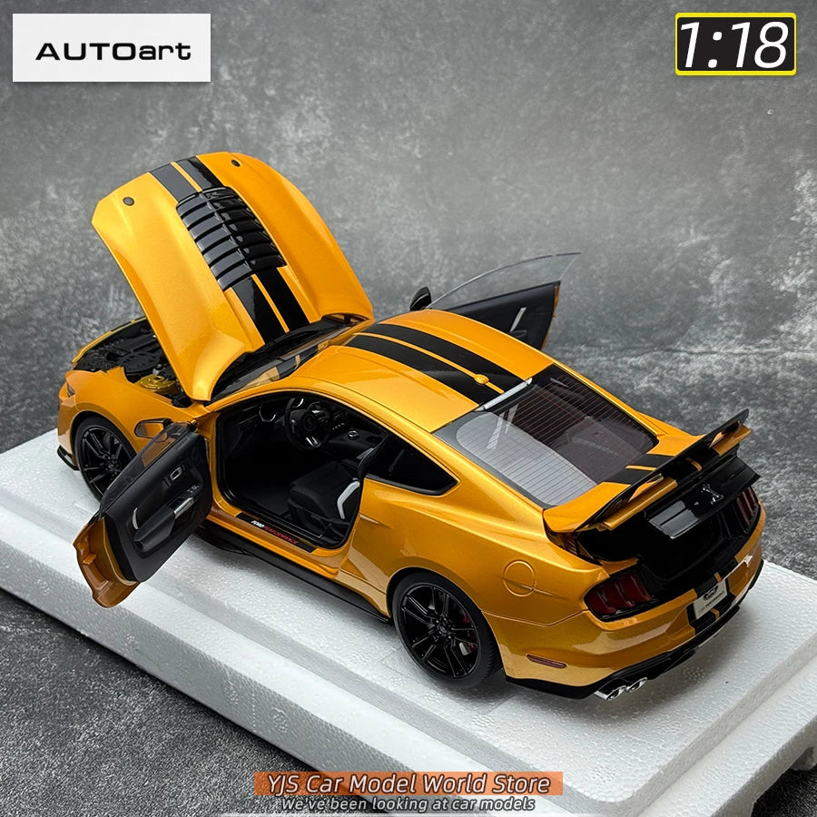 AUTOART New 1/18 scale Ford Mustang Shelby GT500 WHITE SILVER  Sports car model Static display Collection Holiday gift 73097