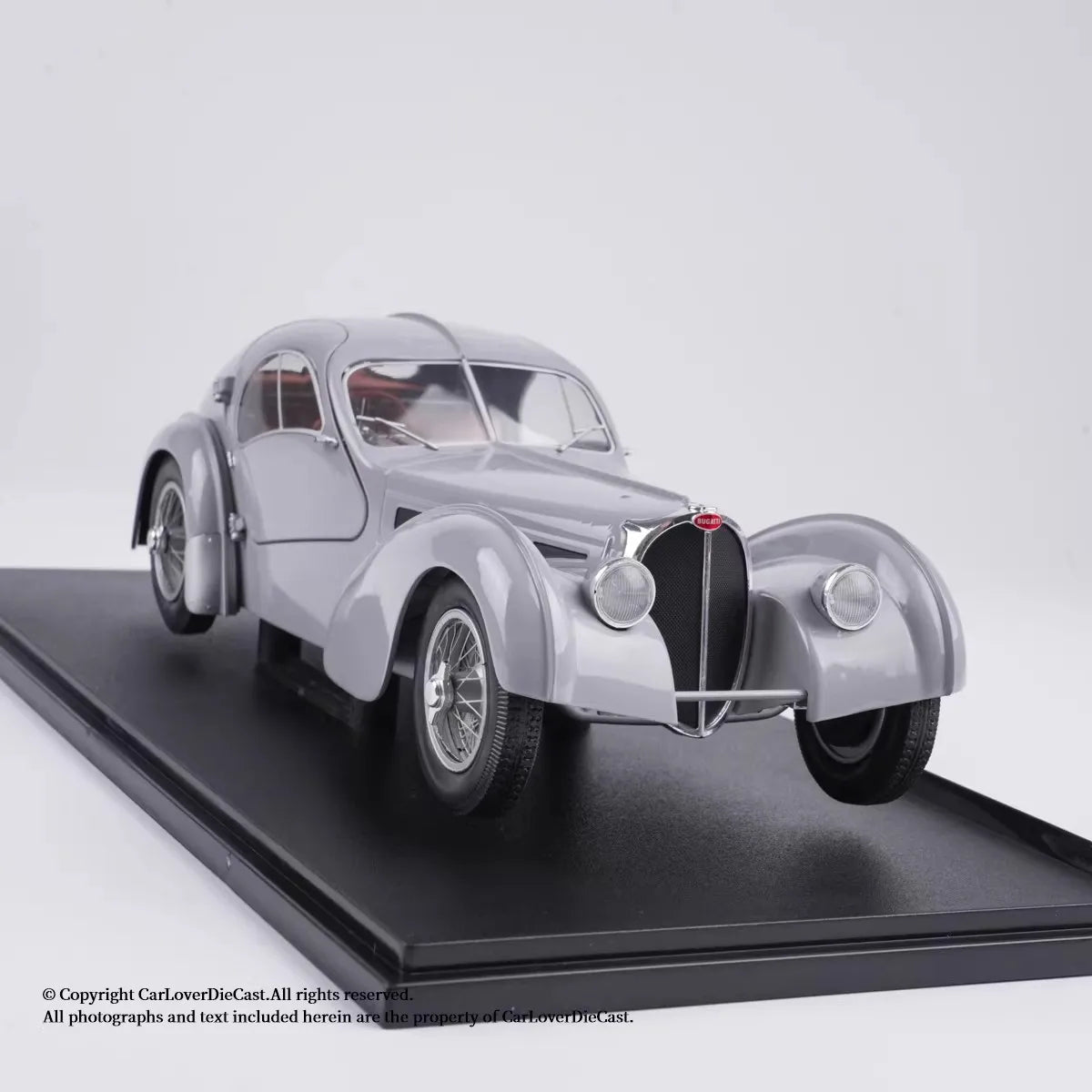 Solido 1/18 Bugatti Atlantic Type 57 SC 1937 Diecast Vehicle Model with Two Open Doors Limited Edition Cars Gifts