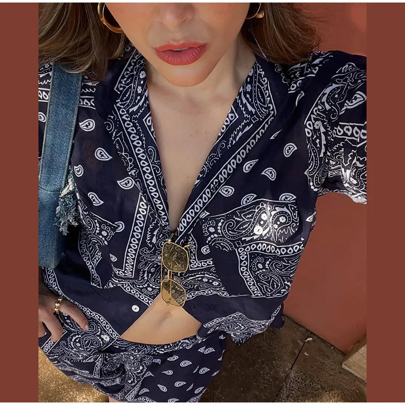 Women's Bandana Print Two Piece Set Boho Long Sleeve Shirt & Wide Leg Pants Matching Outfits for Beach Vacation Streetwear 2026