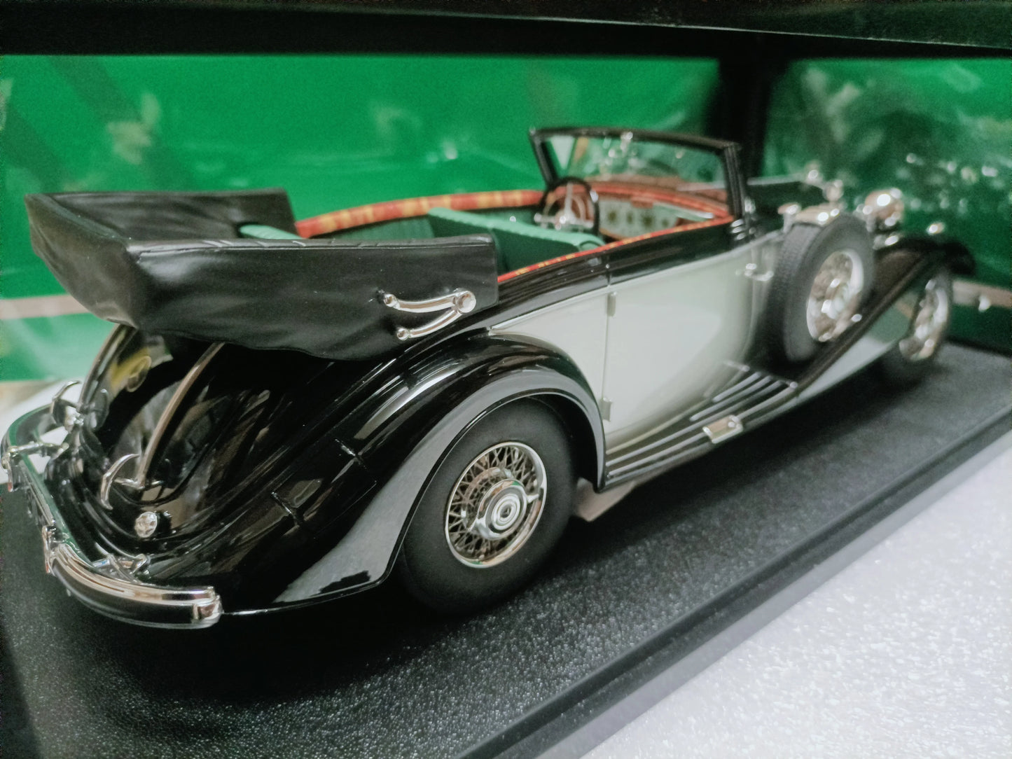 Cult 1:18 540K B 1936 Vintage Car Simulation Limited Edition Resin Metal Static Car Model Toy Gift