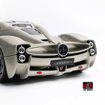 Pre-sale for shipment in 2026： LCD diecast model 1/18 scale Pagani Utopia static display festive gift collection