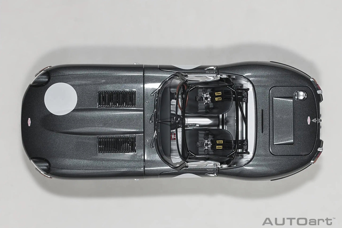 AUTOART  1:18  Jaguar Lightweight E-Type  Car model  Send to a friend Holiday gift Model collection
