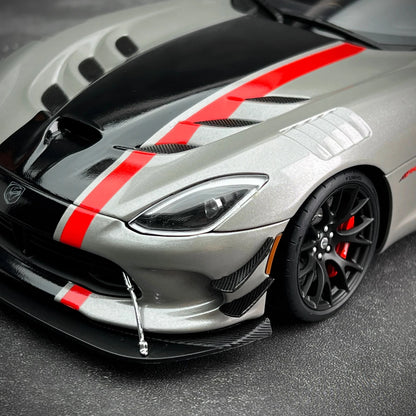 AUTOART New 1/18 scale DODGE VIPER ACR 2017 car model Static display Collection Holiday gift