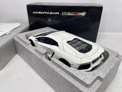Autoart 1:18 Aventador LP700-4 White Simulation Limited Edition All Open Alloy Metal Static Car Model Toy Gift
