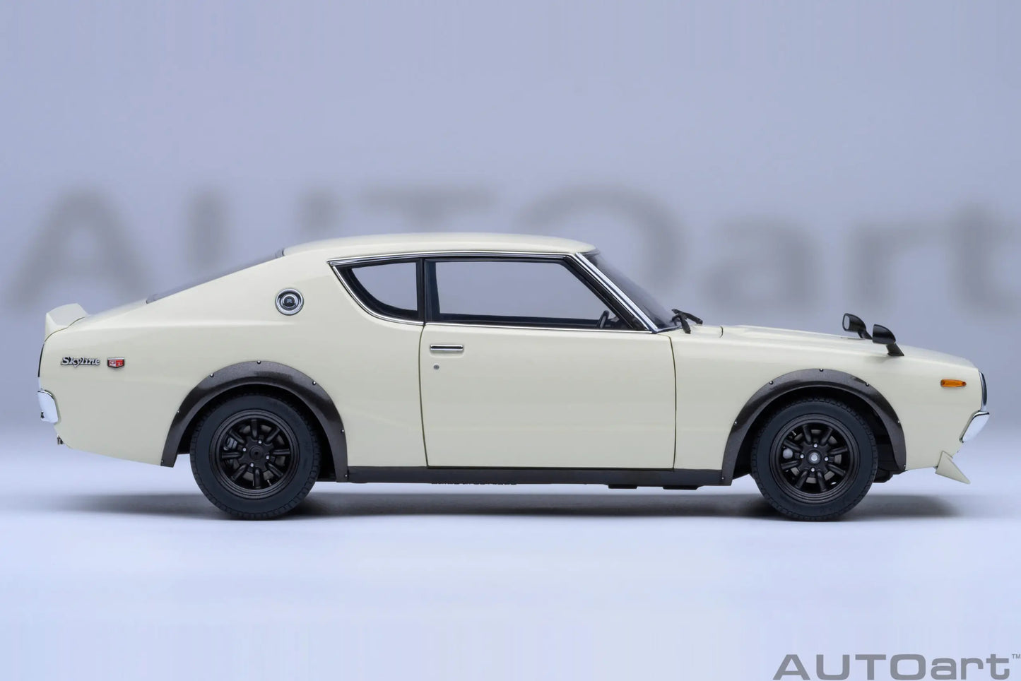 NISSAN SKYLINE 2000 GT-R (KPGC110) TUNED VERSION RS WATANABE WHEEL AUTOart 1/18 Static display model gift collection
