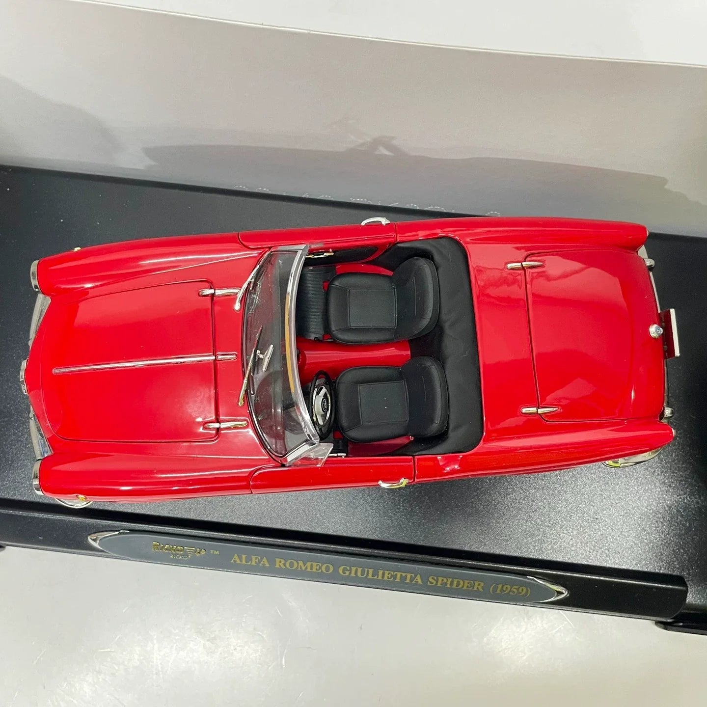 Die-cast 1:18 Scale Alfa Romeo Giulietta Convertible 1959 Simulated Alloy Static Car Model