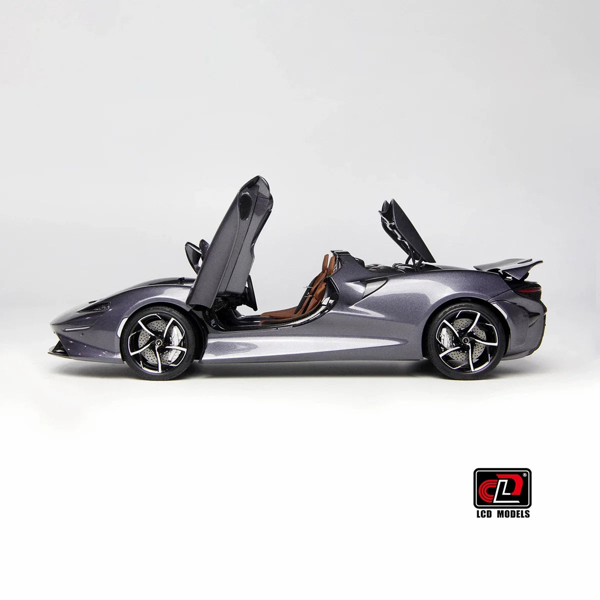 LCD Diecast car model 1:18 McLaren ELVA car model metal static display collection