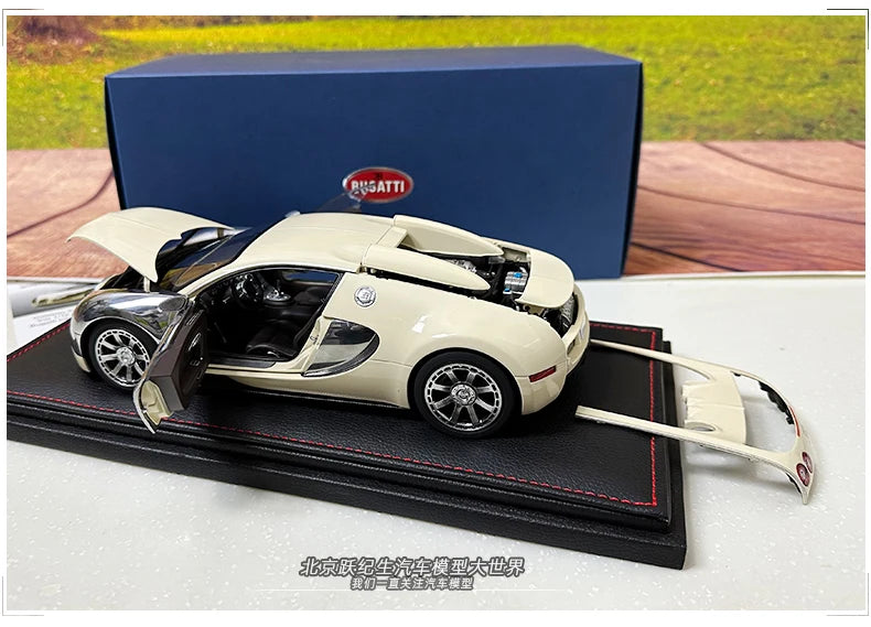 AUTOART 1:18 Bugatti  Veyron Sports car alloy car model plated interphase  Personal collection gift Compan