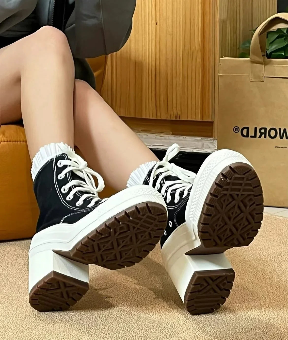 High Top Canvas Shoes New Europe and The United States Thick Heel Round Head Strap Thick Soled Small White Shoes