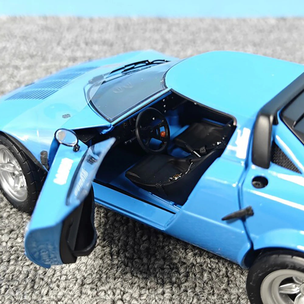 WELLY 1/18 Lancia Stratos HF (Tipo 829) 1975 Car Model