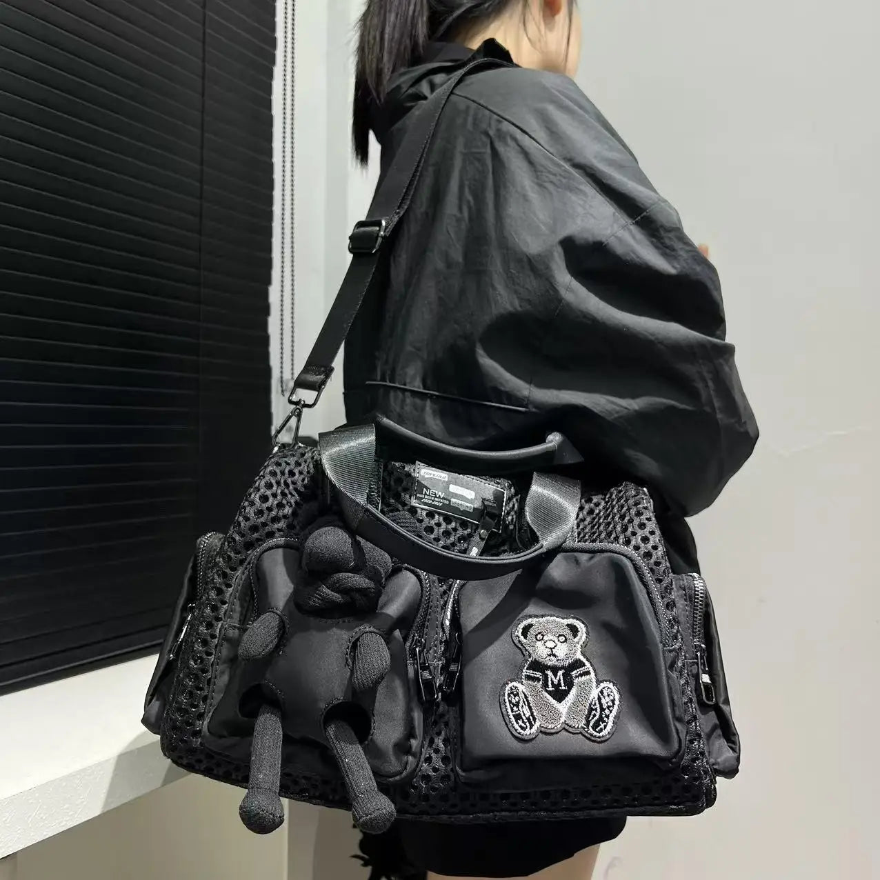 Ladies' fashionable mesh splicing casual handbag with multiple pockets, teddy bear doll, single shoulder diagonal cross bag