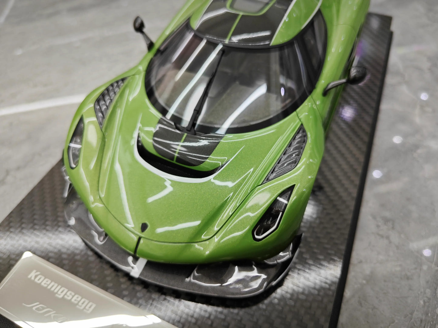 Frontiart Car Model 1/18 Koenigsegg Jesko Car Model Resin Model Limited Edition Cars Model Room Ornament Boy Collection Gift