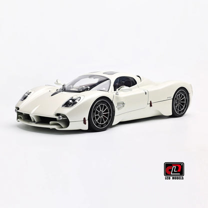 Pre-sale for shipment in 2026： LCD diecast model 1/18 scale Pagani Utopia static display festive gift collection