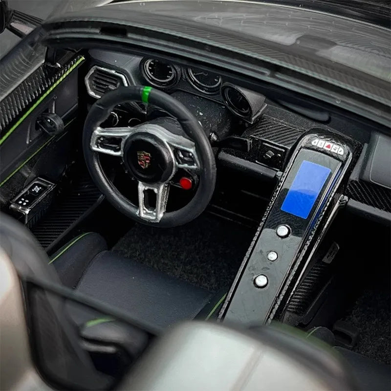 AUTOART car model simulation 1/18 Porsche 918 Car Model alloy room ornament display cars model boy collection christmas gift