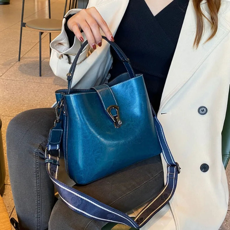Real Oil Wax Leather Women's Bucket Bag Casual and Simple Handbag Large Capacity Ladies Cowhide Fashionable Crossbody Tote Bag
