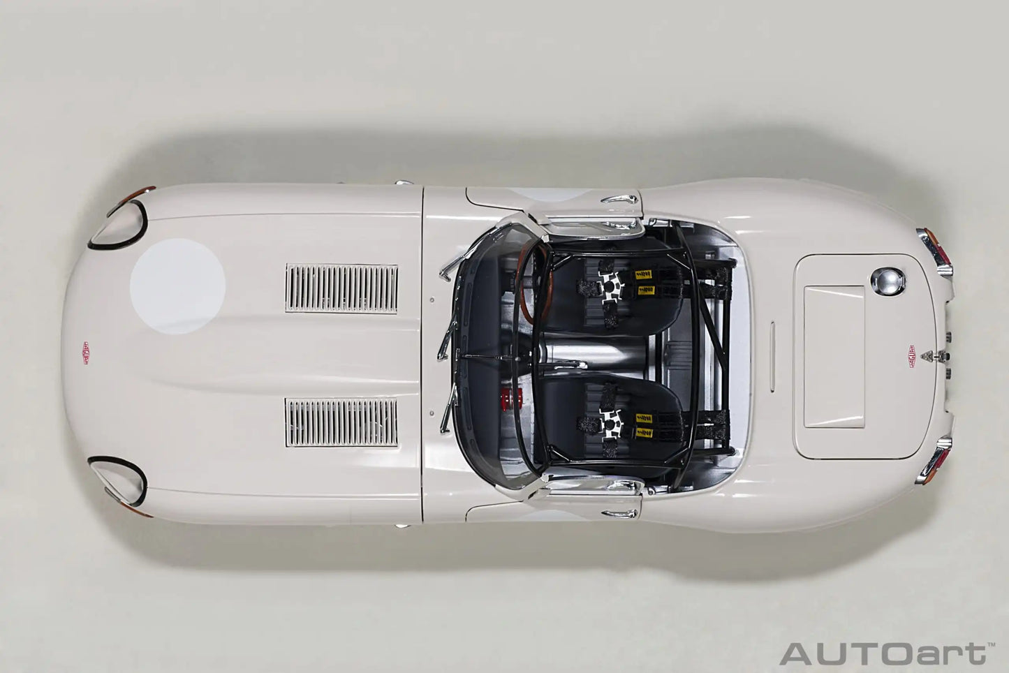 AUTOART  1:18  Jaguar Lightweight E-Type  Car model  Send to a friend Holiday gift Model collection