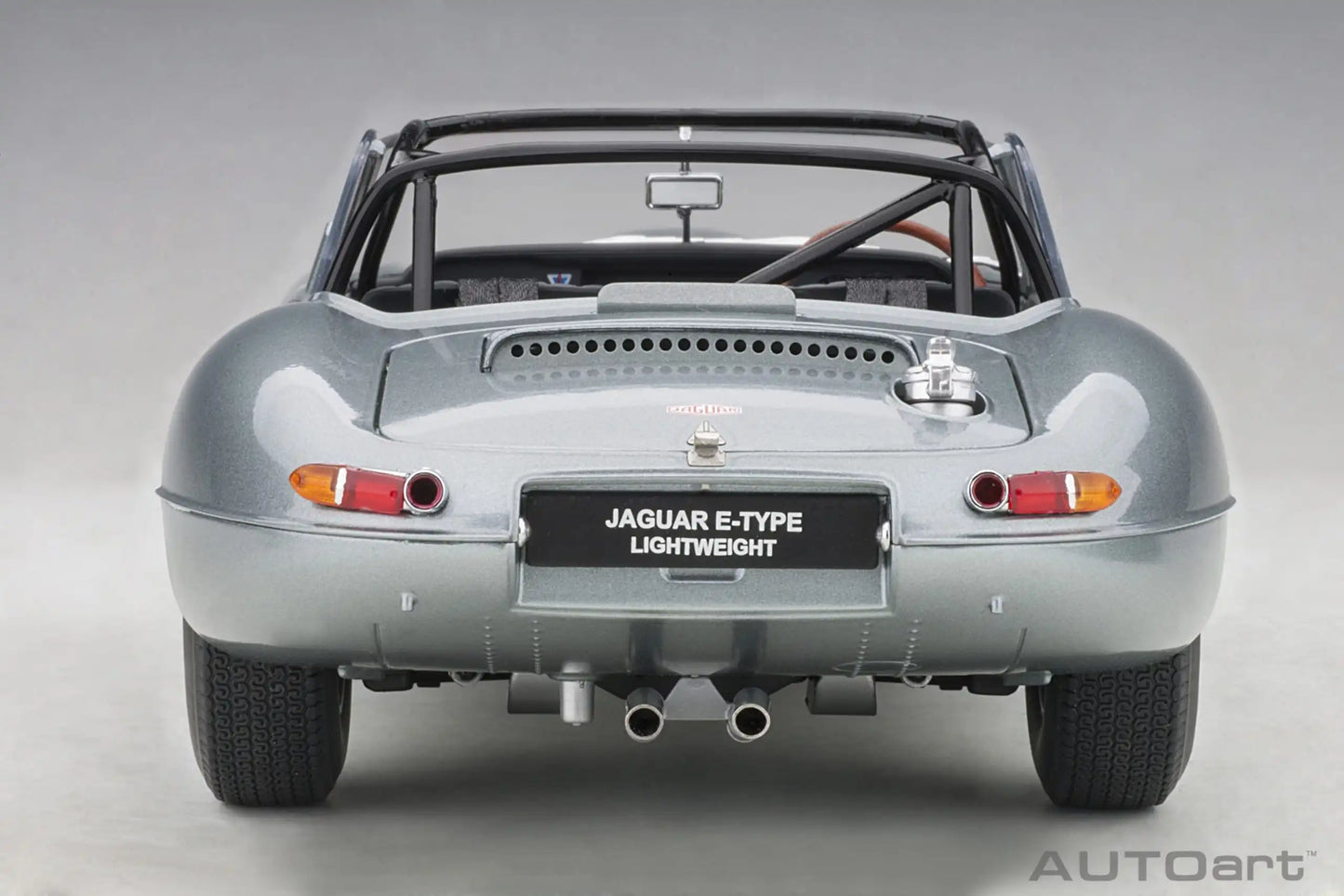 AUTOART  1:18  Jaguar Lightweight E-Type  Car model  Send to a friend Holiday gift Model collection