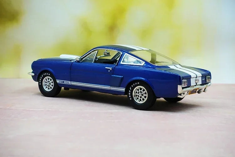 1:18 Diecast Cobra Shelby 1966 GT 350 Alloy Full Open Car Model Vehicles Car Boys Toy Gifts Collection