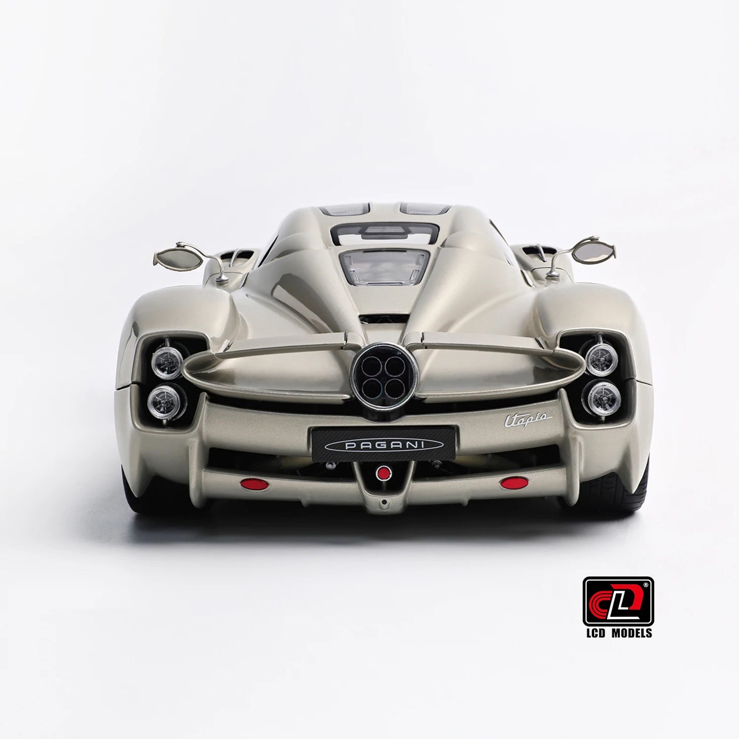 Pre-sale for shipment in 2026： LCD diecast model 1/18 scale Pagani Utopia static display festive gift collection